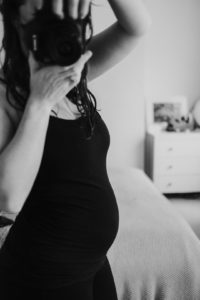 Maternity shoot, baby bump, pregnancy, 22 weeks pregnant, baby on board
